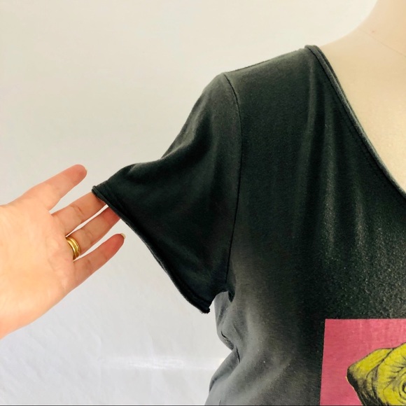 Ripple Junction E.T. Tee Shirt Size 2X Gray V Neck - Picture 6 of 7